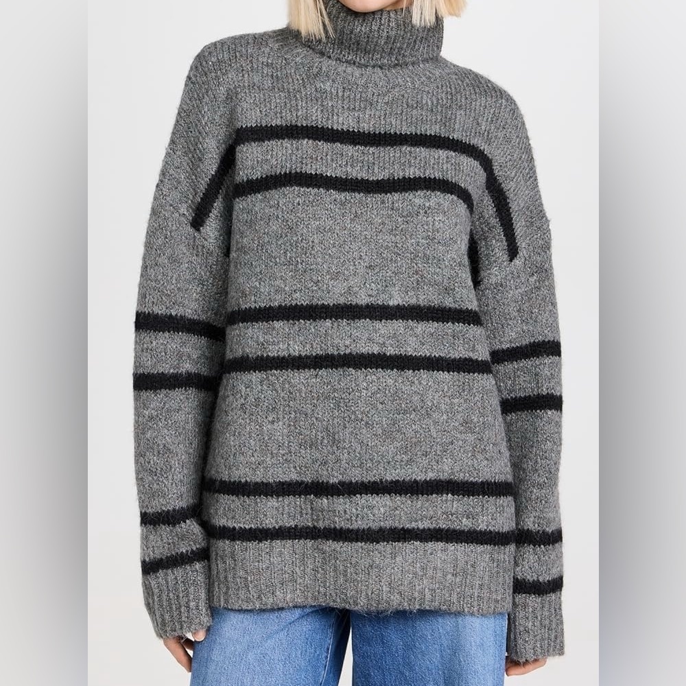 Line & Dot Gray & Black Striped Women's Sweater, size small